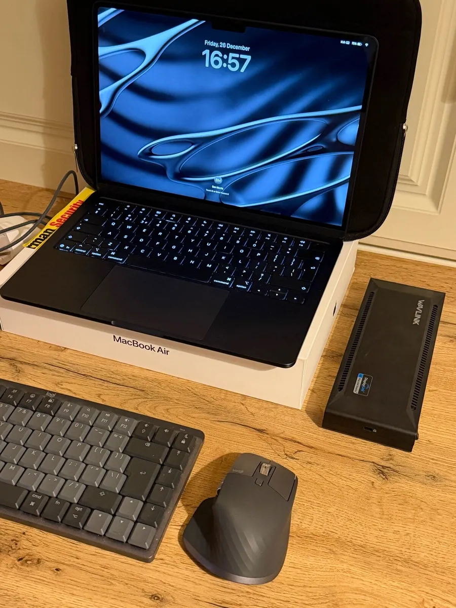MacBook, mx keyboard and mouse and dock! Bundle - Image 2