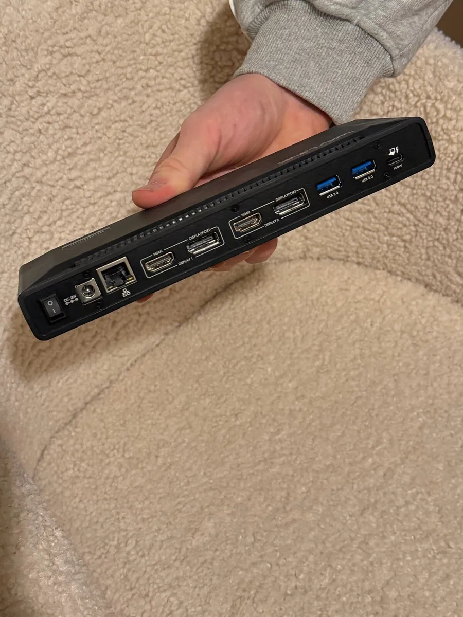 MacBook, mx keyboard and mouse and dock! Bundle - Image 4