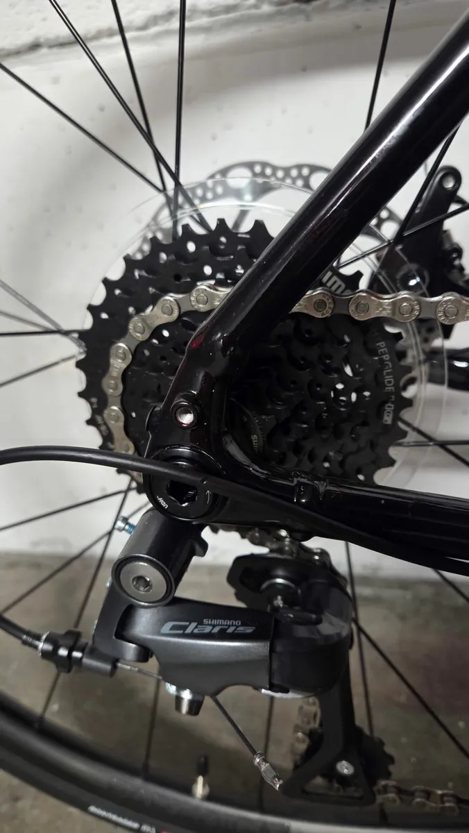 Trek Domane AL 2025 NEW road bike - Image 4