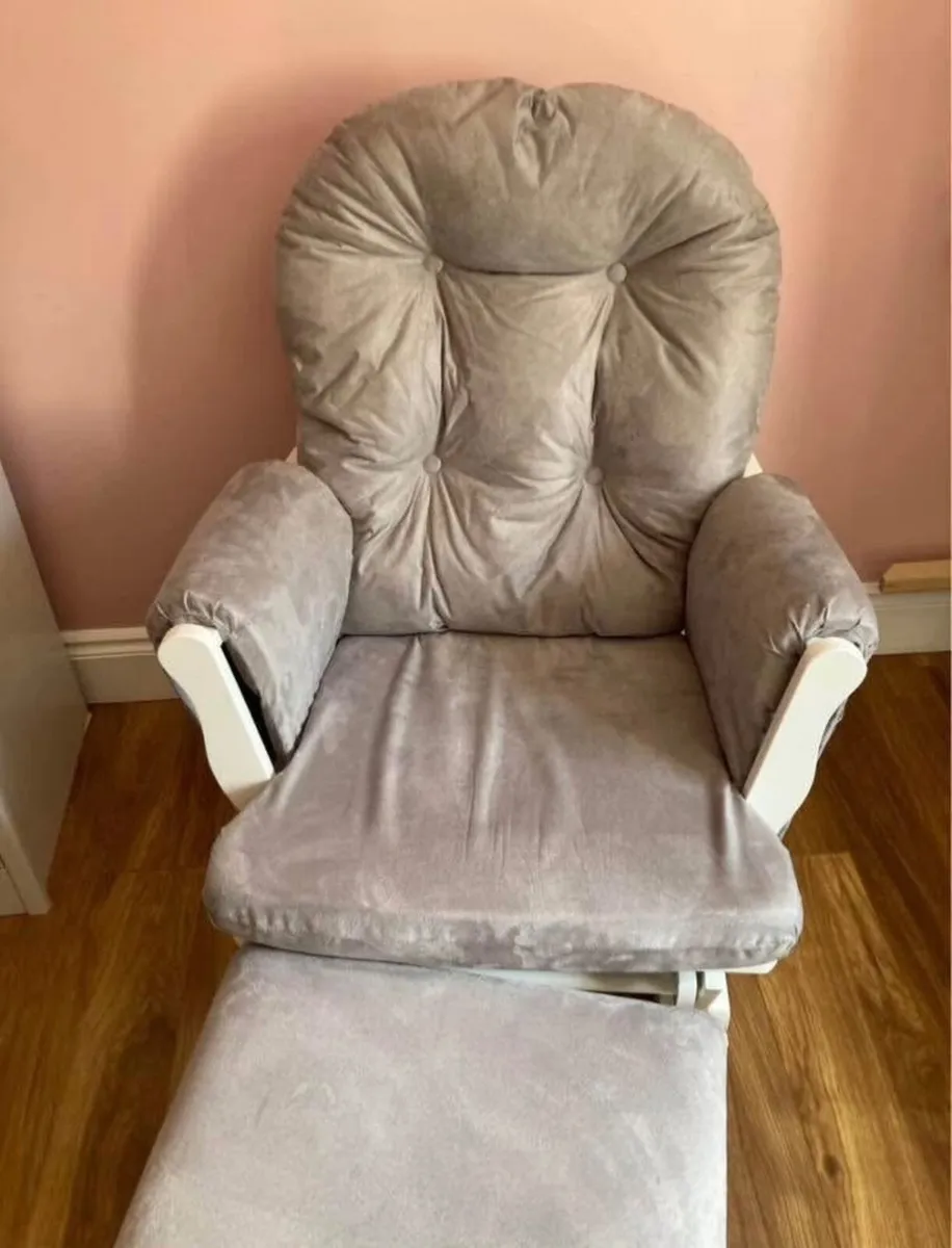 Rocking nursery chair - Image 2