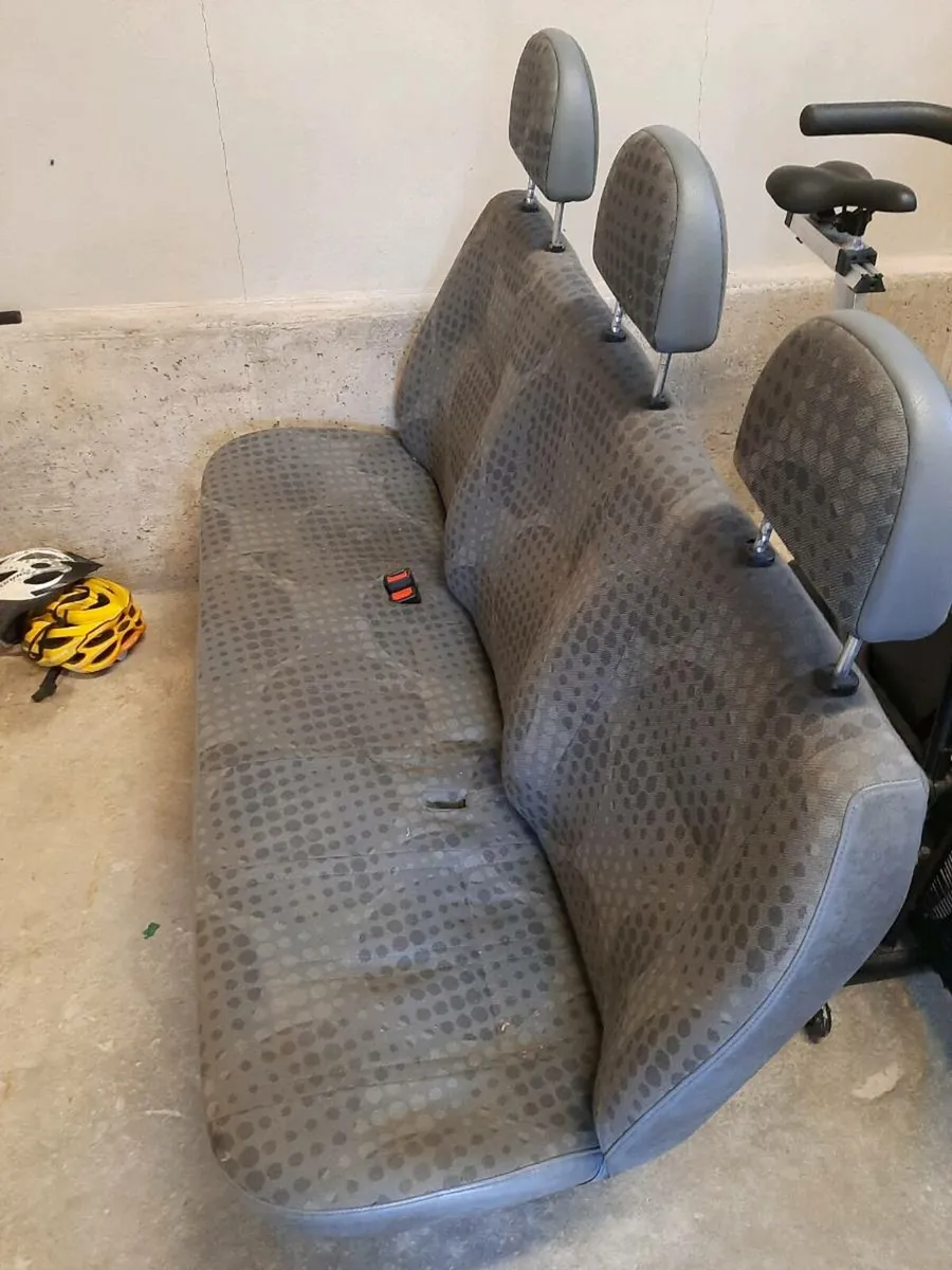 Crew cab seat - Image 1