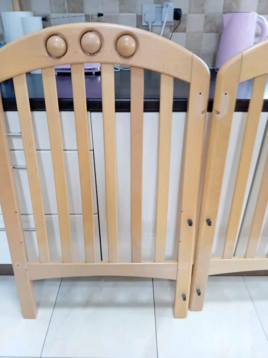 MAMAS & PAPAS DROP SIDES COT + MATTRESS - Image 4