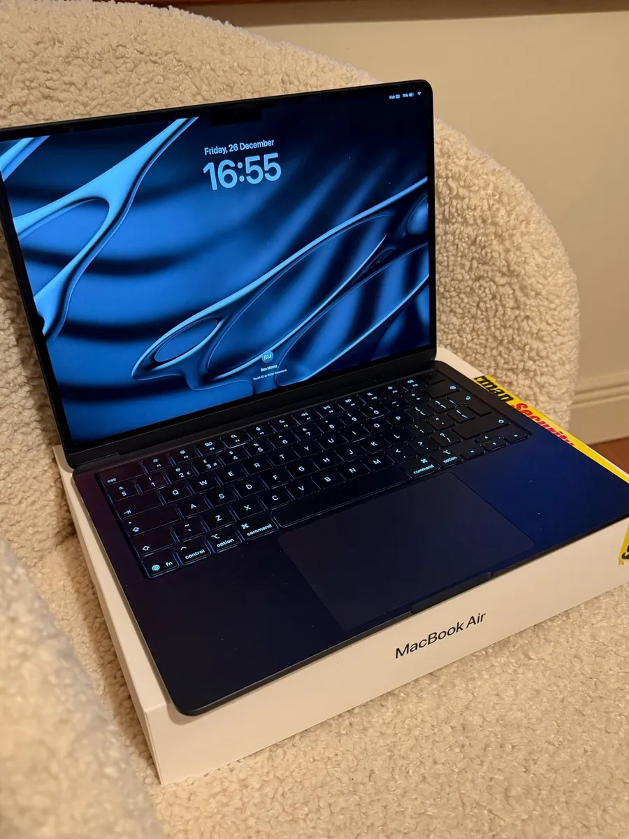 MacBook Air m4 256gb - Image 1