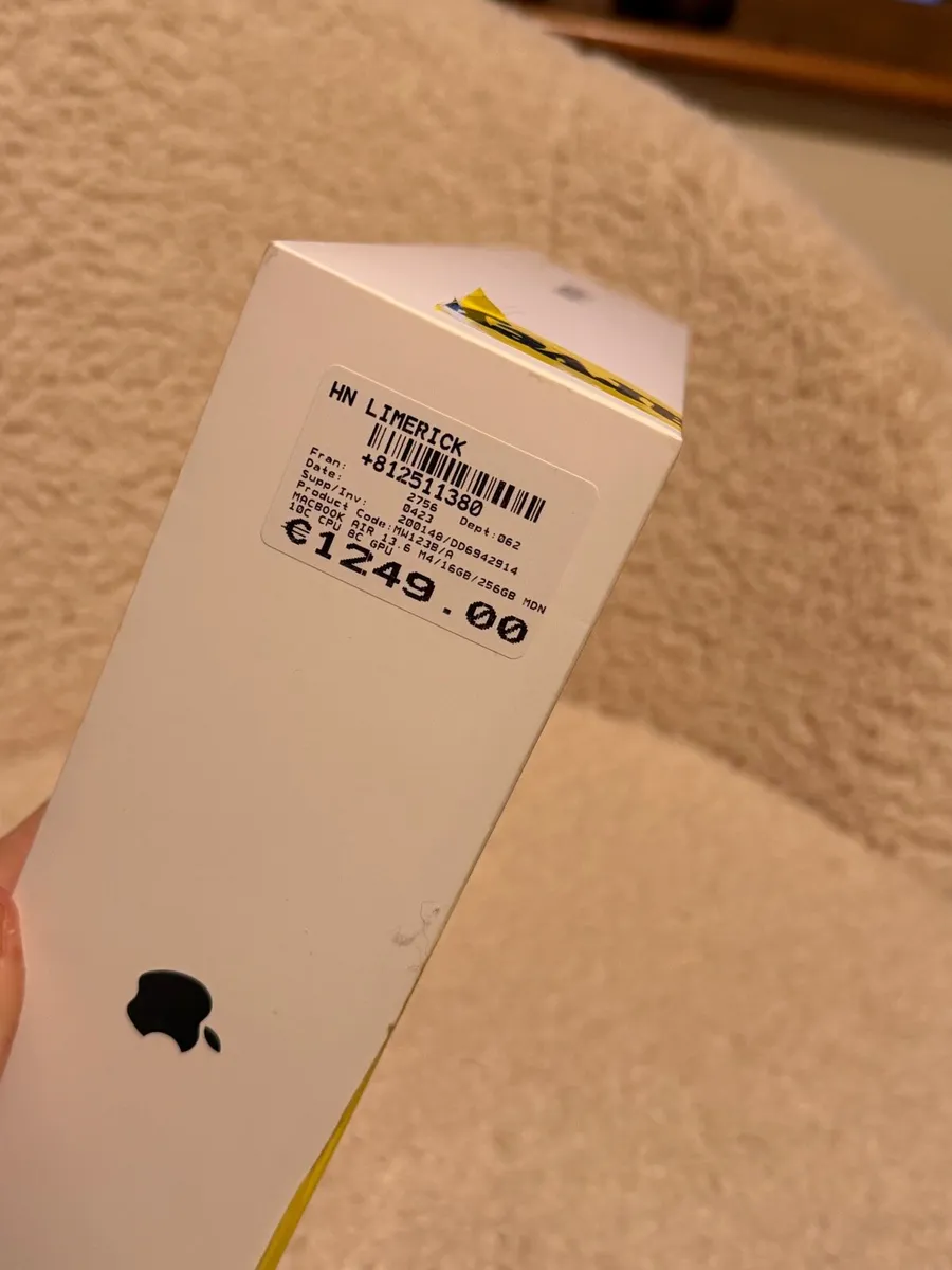 MacBook Air m4 256gb - Image 3