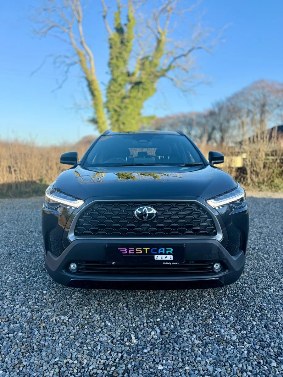 2025 Toyota Corolla Cross 1.8 Luna Hybrid Auto - Image 3