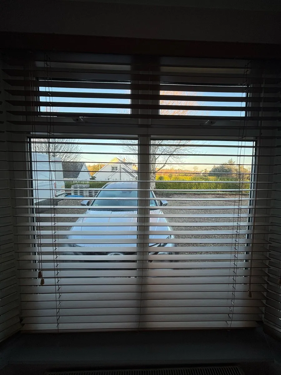 Oak wooded blinds - Image 3