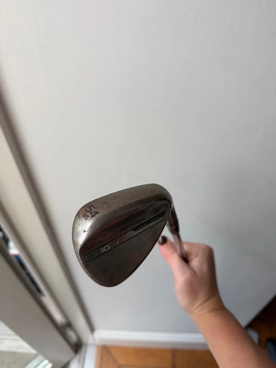 Titleist sm10 54’ wedge - Image 1