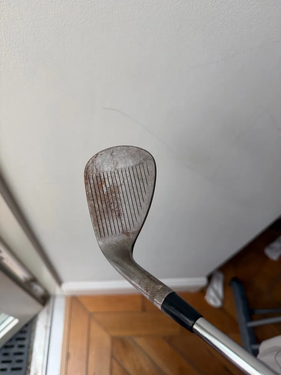 Titleist sm10 54’ wedge - Image 2