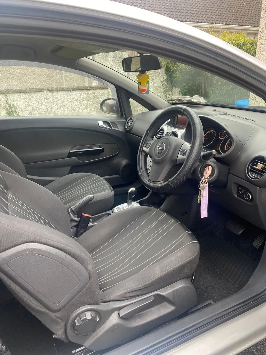 Automatic opel Corsa 2010 - Image 3