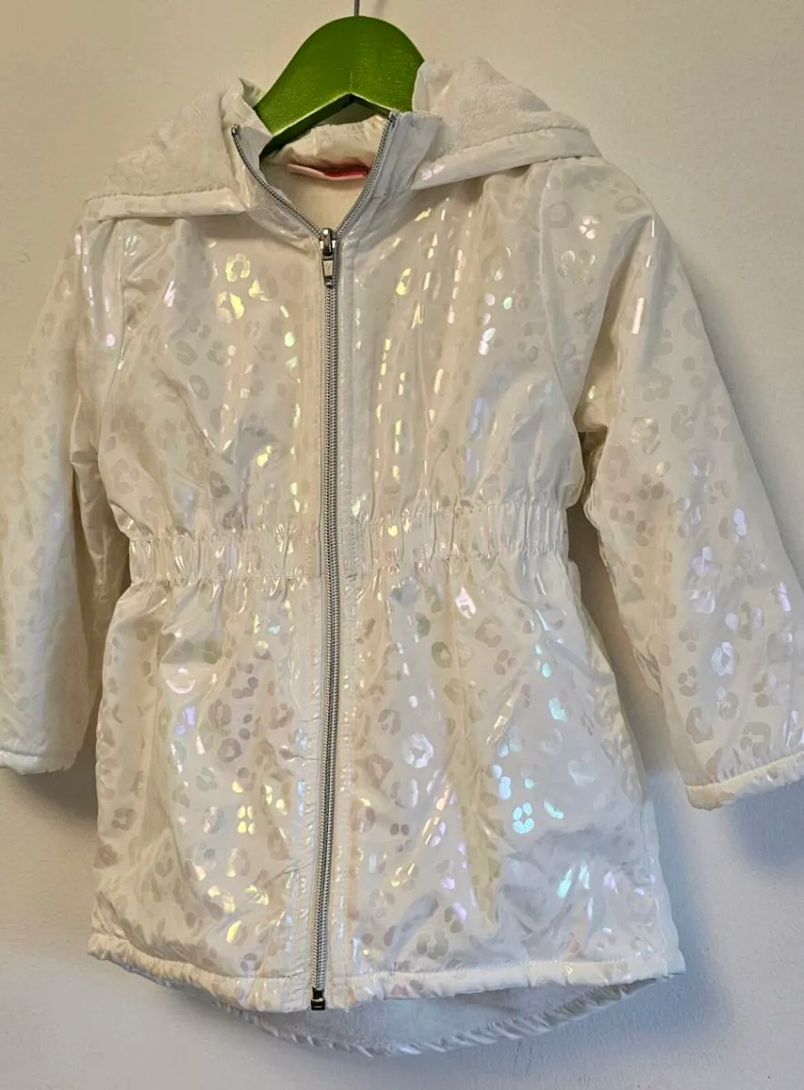 Brand new white coat & pink Nike shoes - Image 2