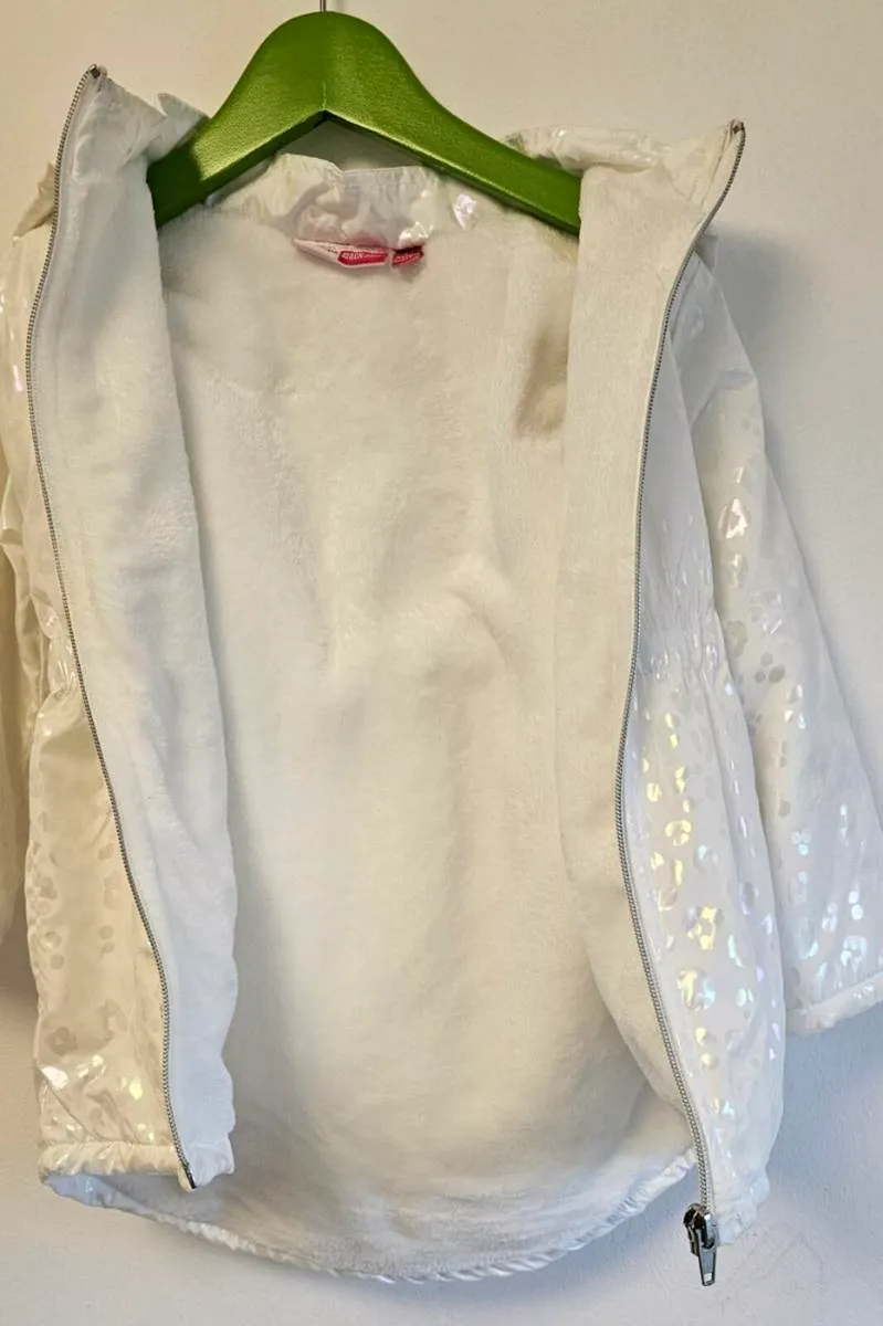 Brand new white coat & pink Nike shoes - Image 4