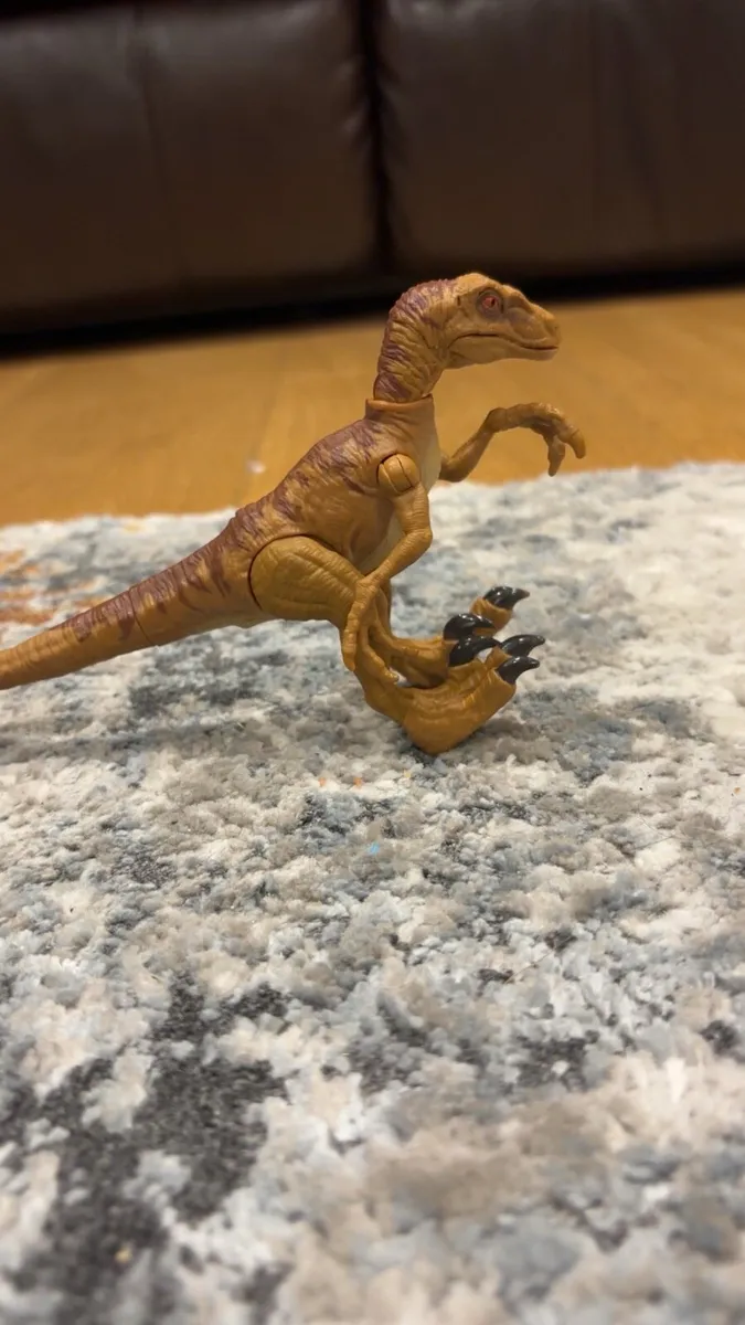 Mini dinosaur figures x19 Job Lot - Image 2