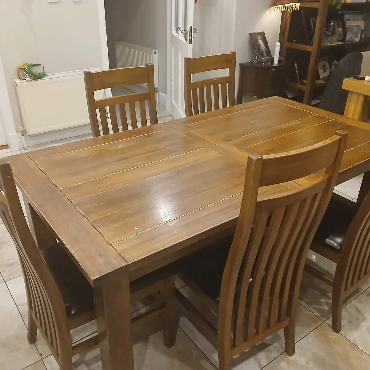 table and chairs - Image 1