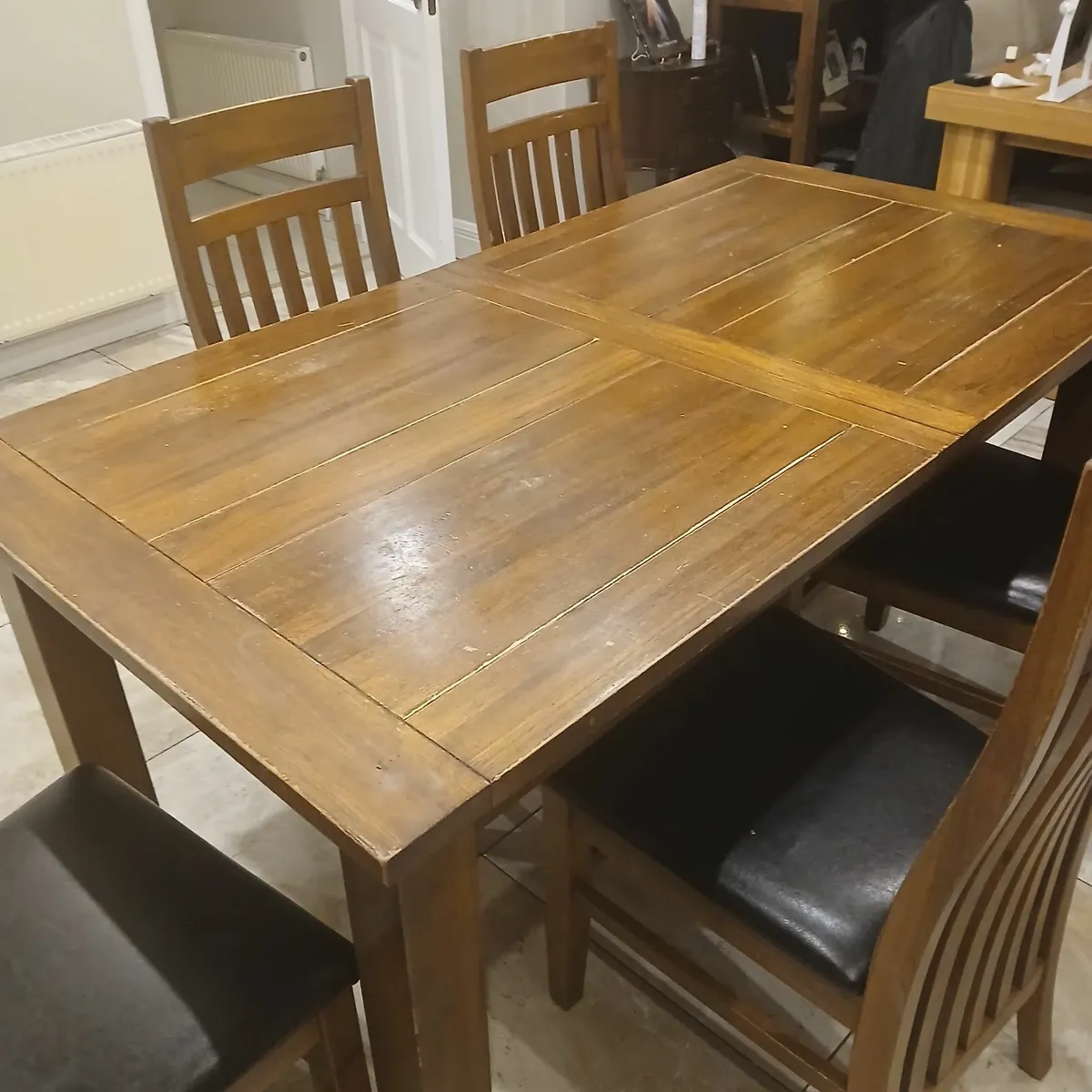 table and chairs - Image 3