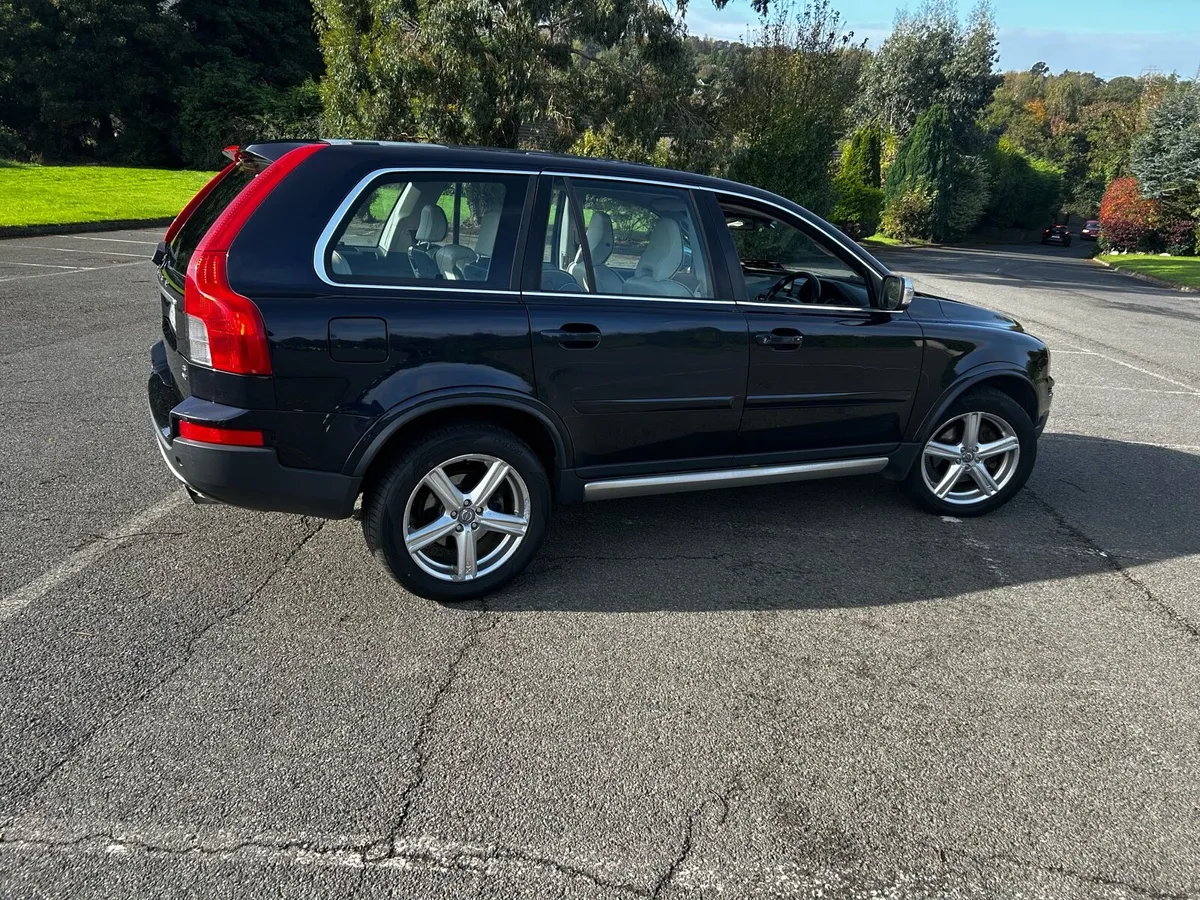 Volvo XC90 R Design - Image 2