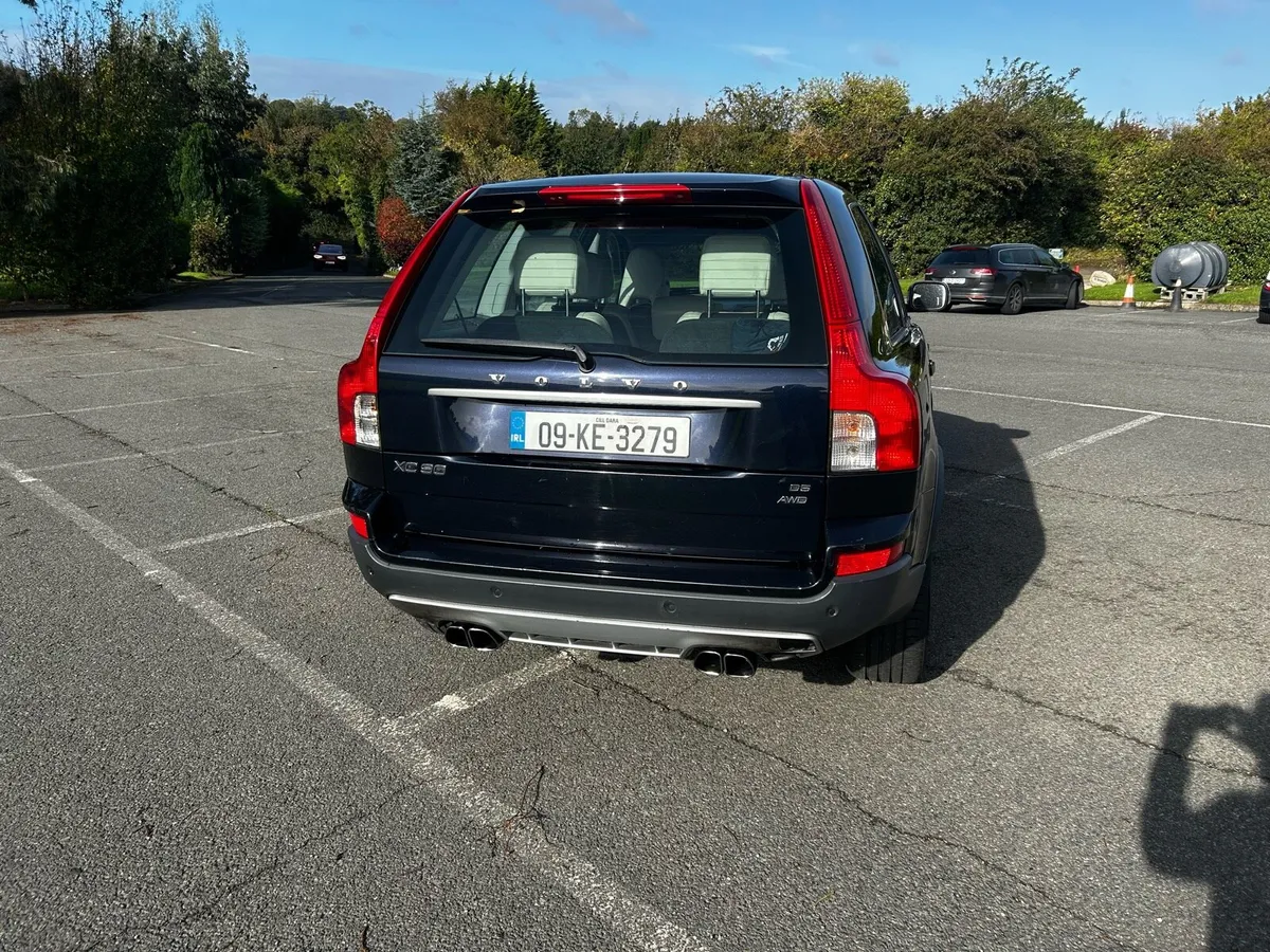 Volvo XC90 R Design - Image 3