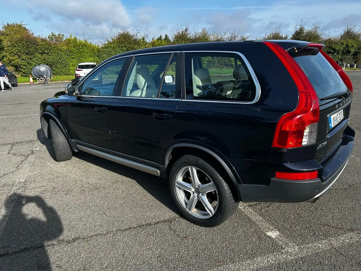 Volvo XC90 R Design - Image 4