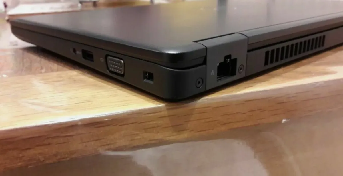 Dell Latitude E5490 TOUCH 14" i5 16GB 256GB Win 11 - Image 2