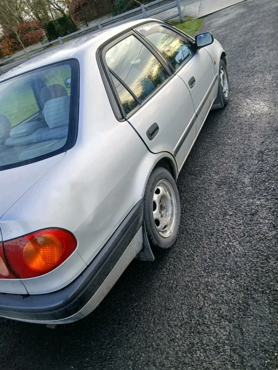 98 toyota  corolla - Image 1