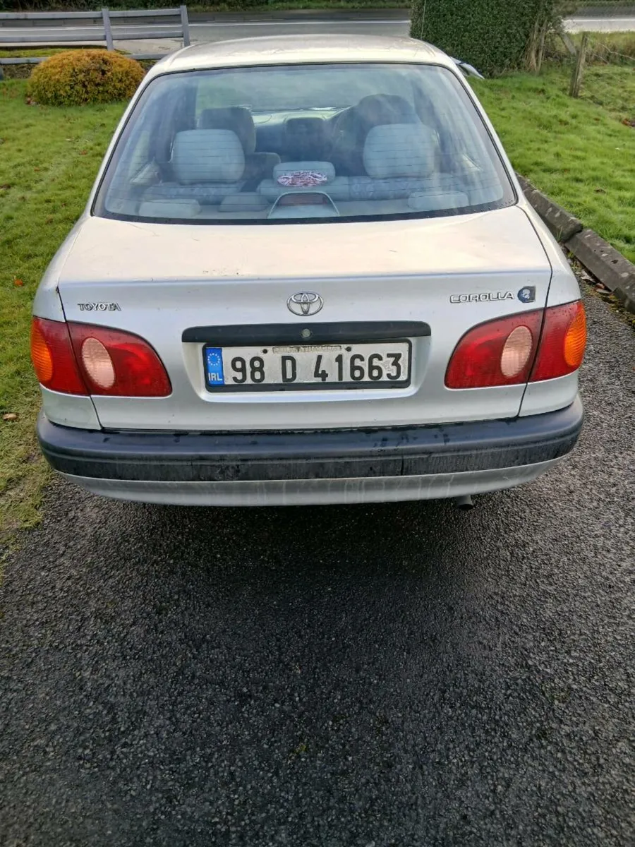 98 toyota  corolla - Image 4