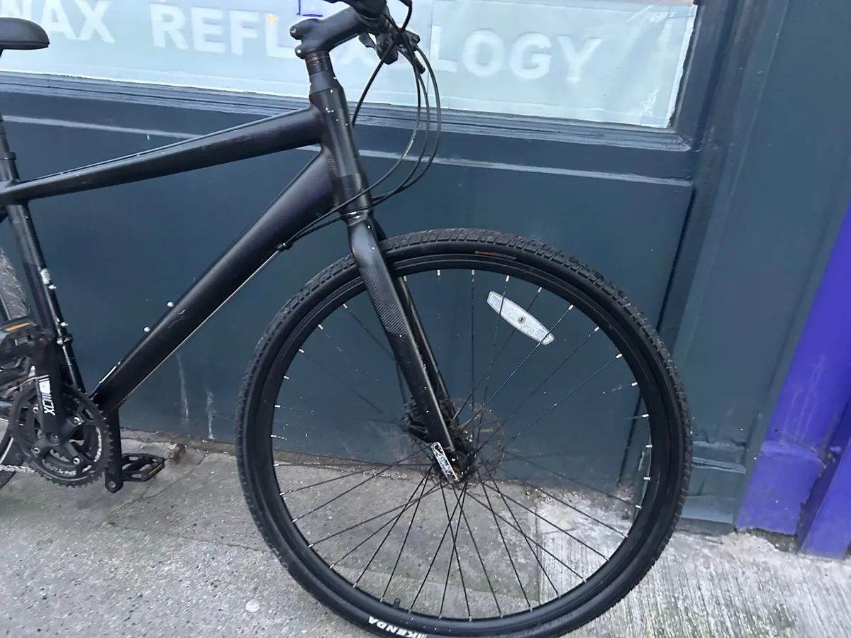 Cannondale hybrid bike❗️Open 7 days of the week ❗️ - Image 3