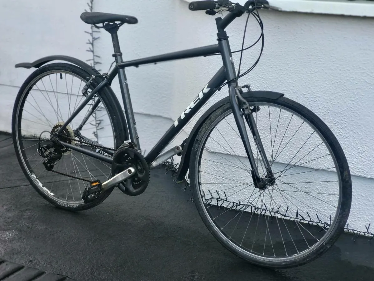 GENTS TREK BIKE. 2ND HAND USED - Image 1