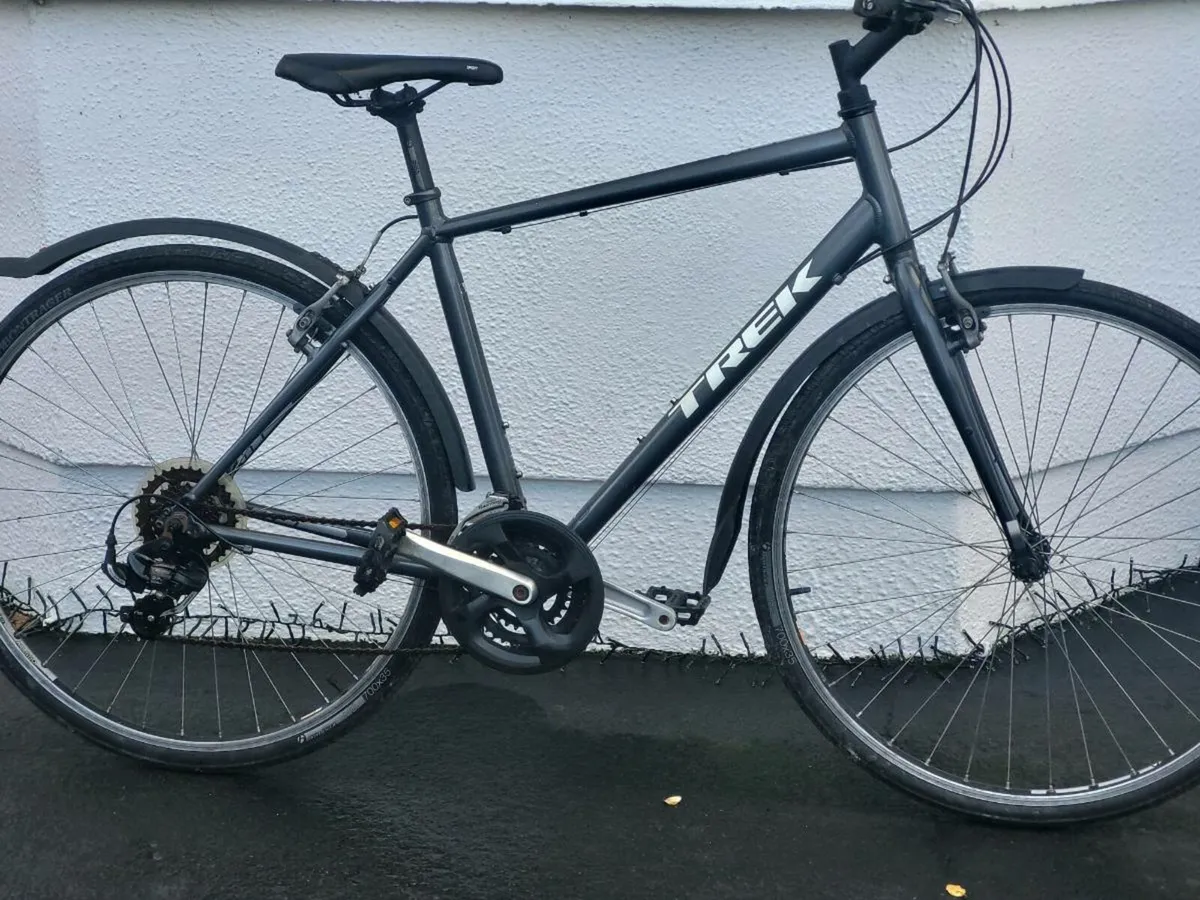 GENTS TREK BIKE. 2ND HAND USED - Image 3