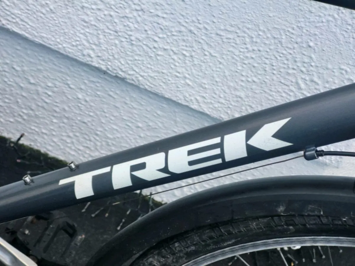 GENTS TREK BIKE. 2ND HAND USED - Image 4