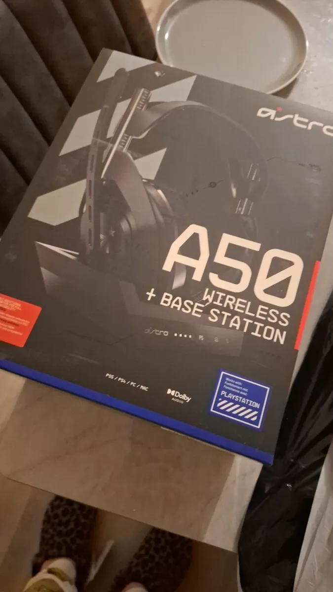 Gaming headphones and base