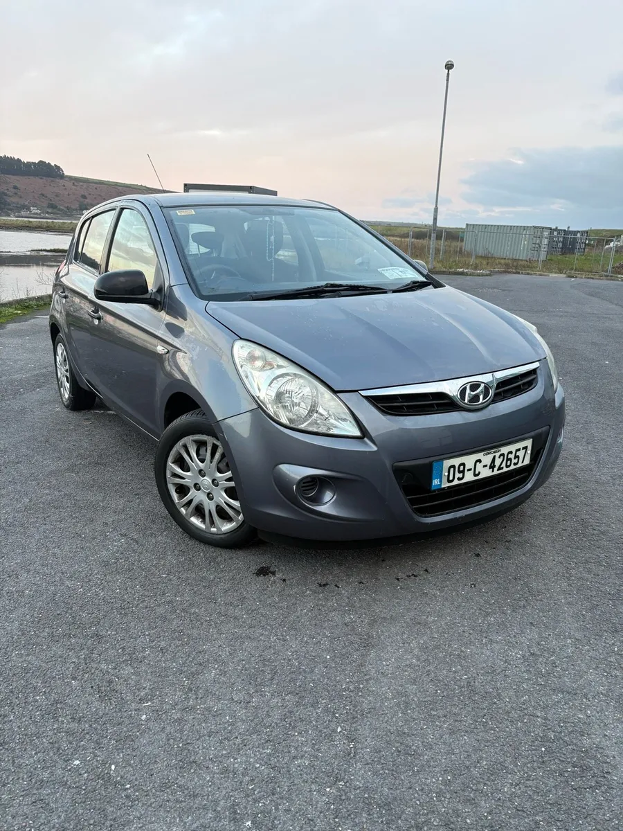 2009 Hyundai i20 - Image 1