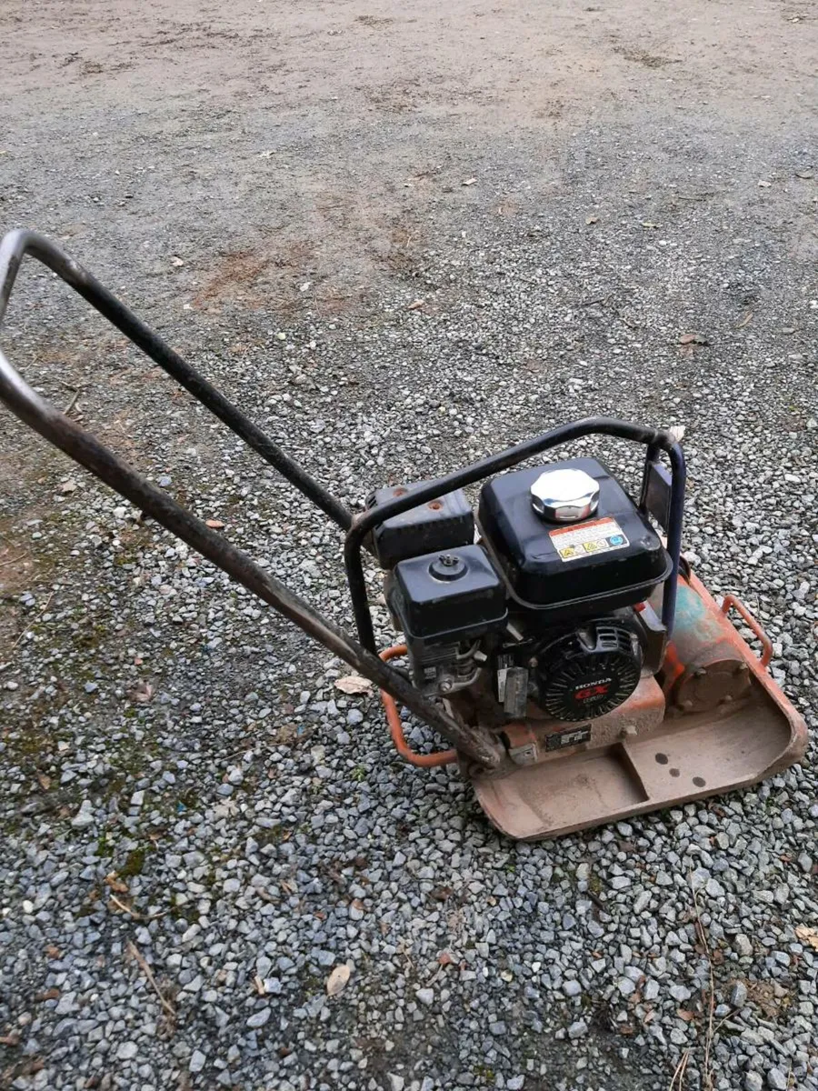 Compaction plate - Image 1