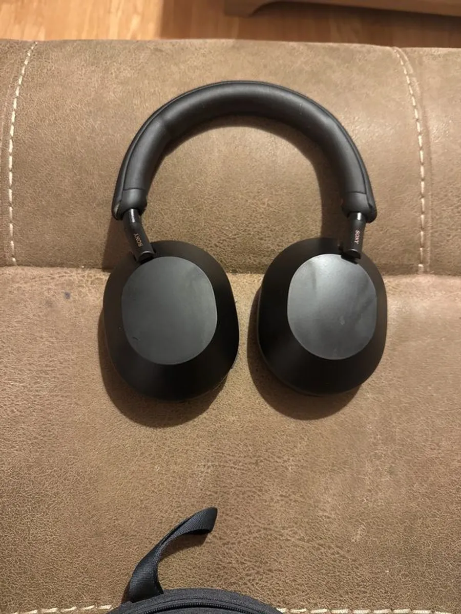 Sony WH-1000XM5 Headphones - Image 1