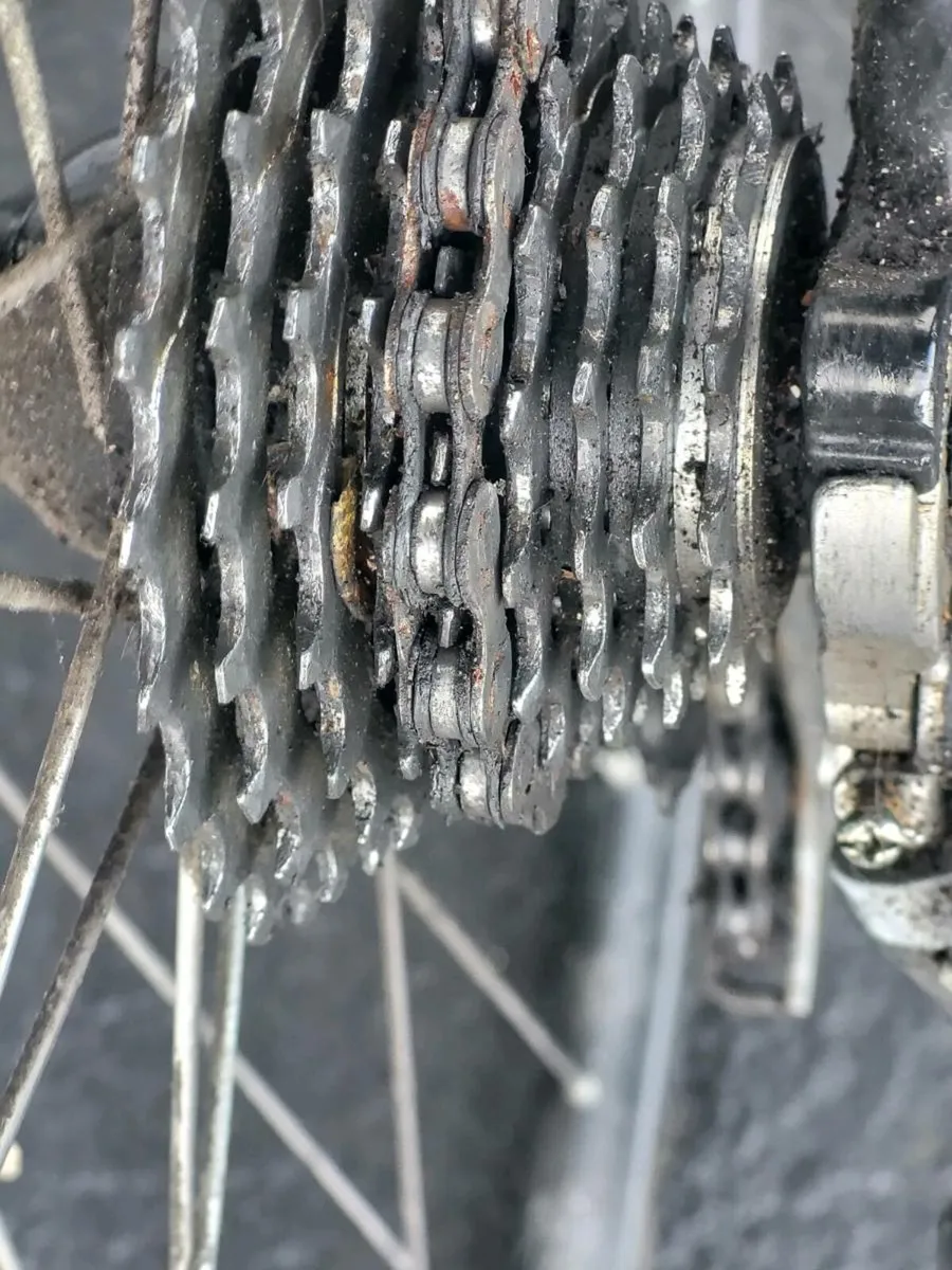 GUYS ROAD BIKE.USED IN WORKING ORDER - Image 4