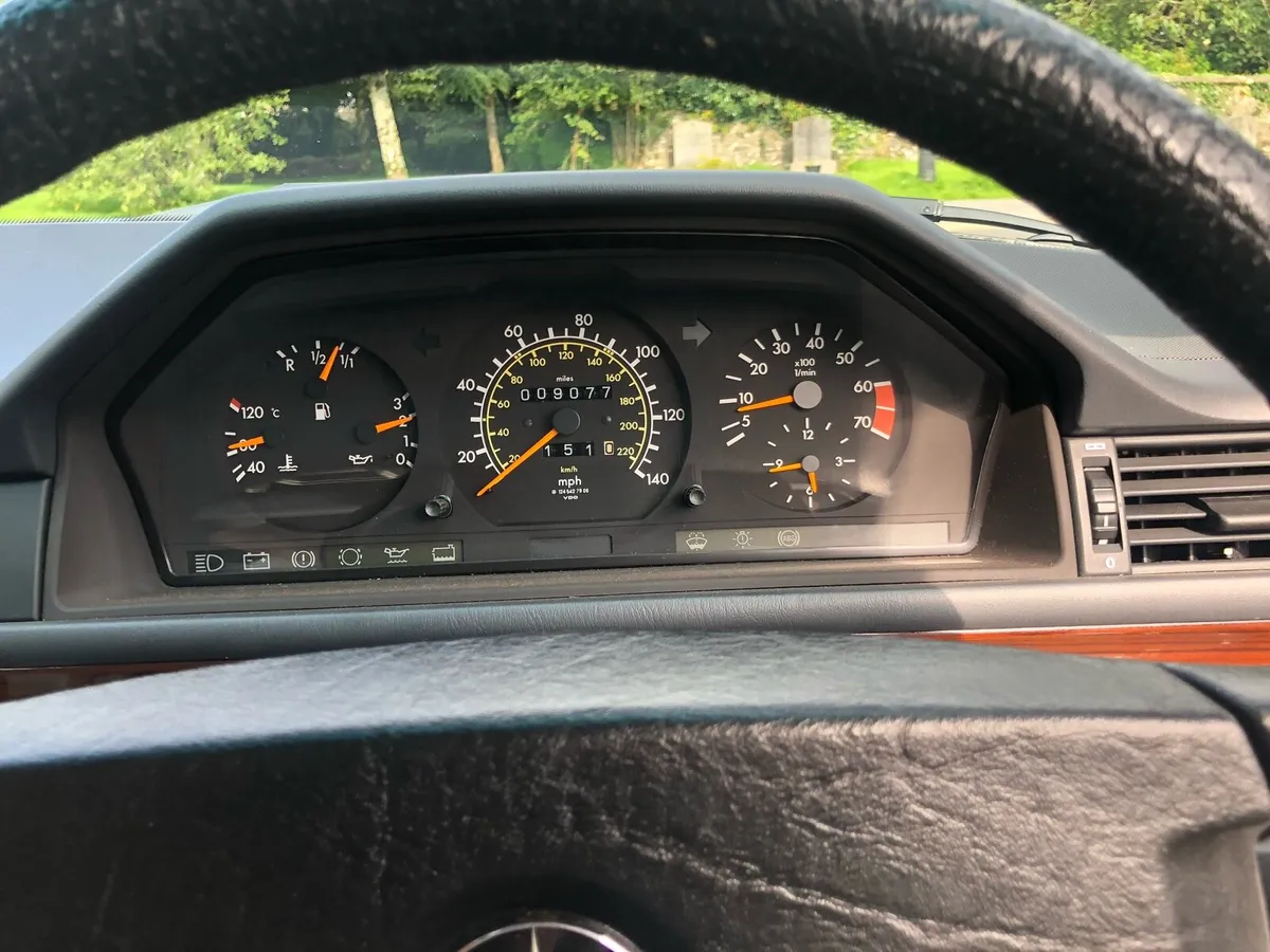 1991 Mercedes 230E  **9k Miles** - Image 4