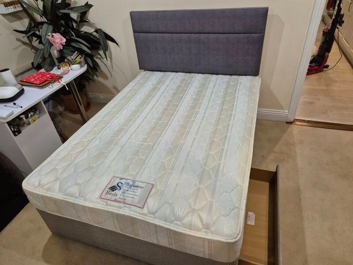 Double bed with mattress - Image 4