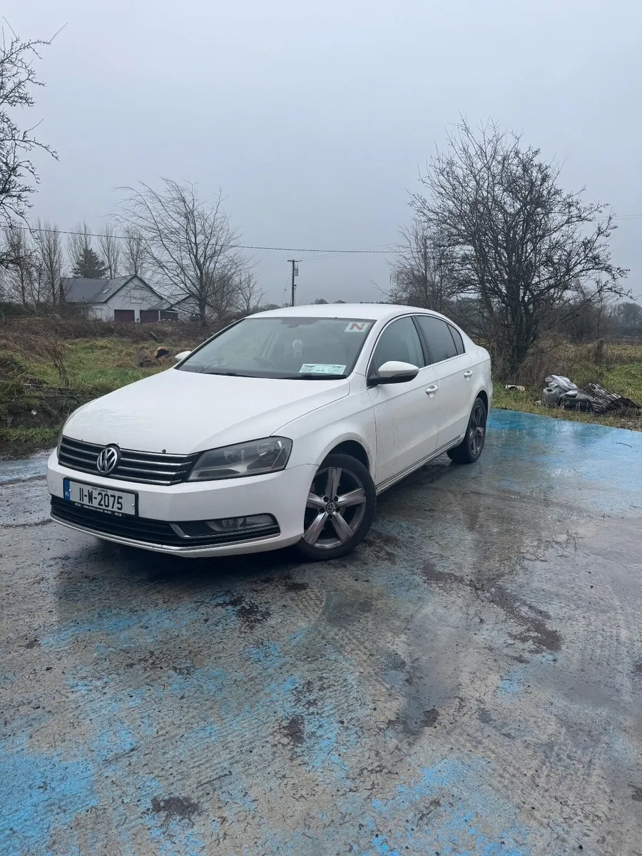 Volkswagen Passat 2011 - Image 1