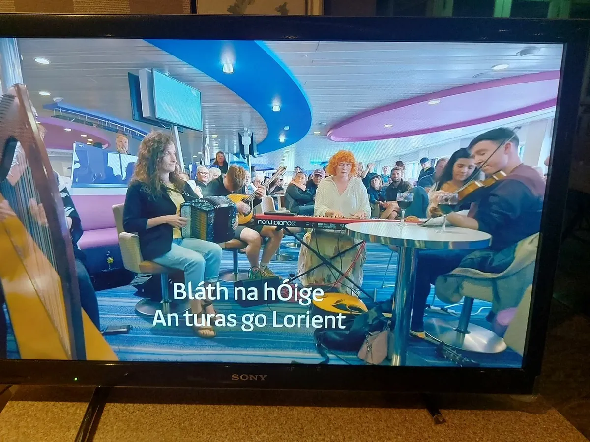 Sony KDL-32EX653 32 inch Smart TV - Image 1