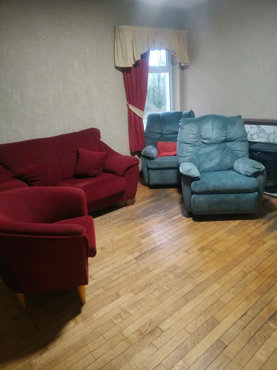 Sofa and 3 armchairs - Image 1