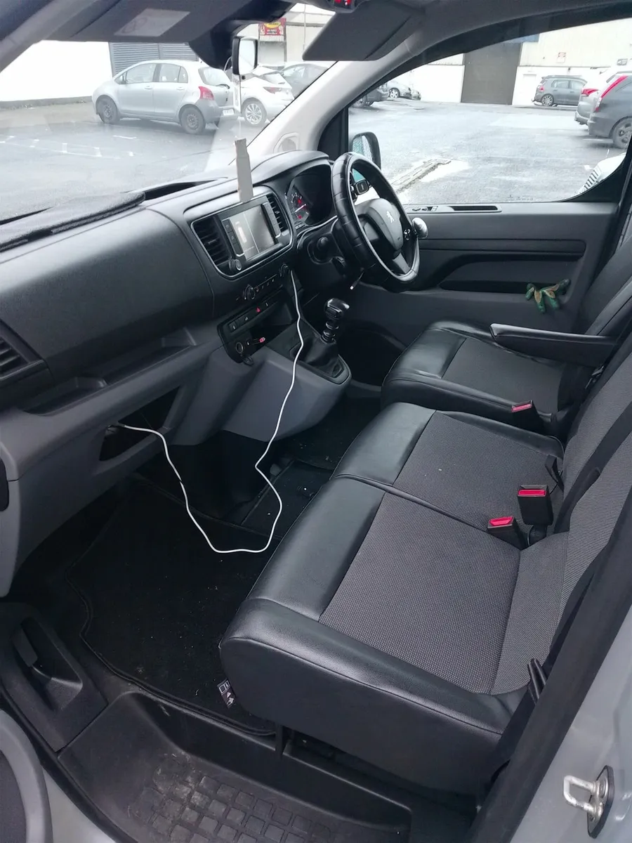 Peugeot Expert 2019 - Image 1