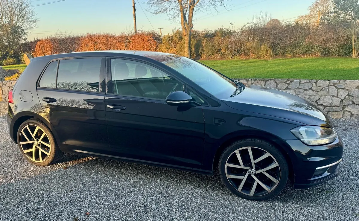 2017 Volkswagen Golf GT TDi 2.0D 150 BHP-DSG - Image 4