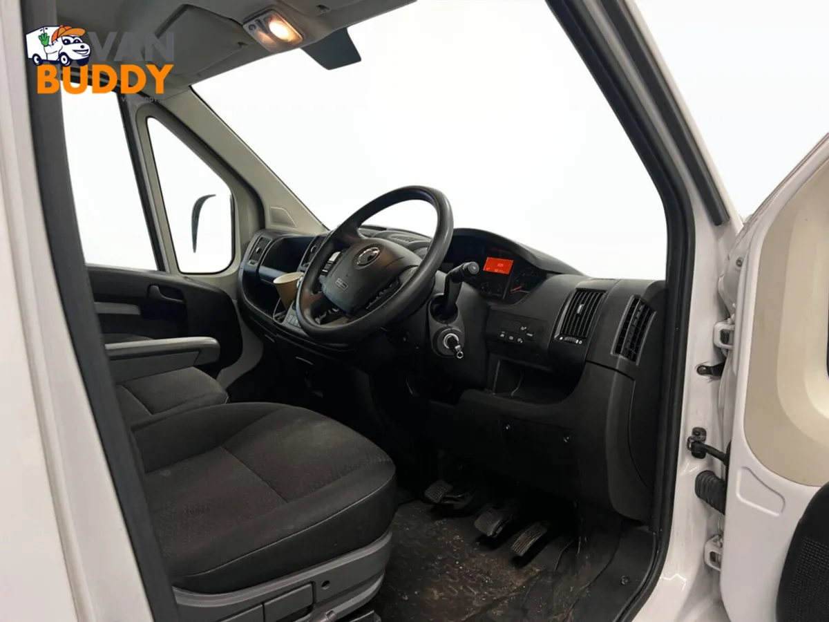 Vauxhall Movano 2.2 CDTi 3500 High Roof Panel Van - Image 2