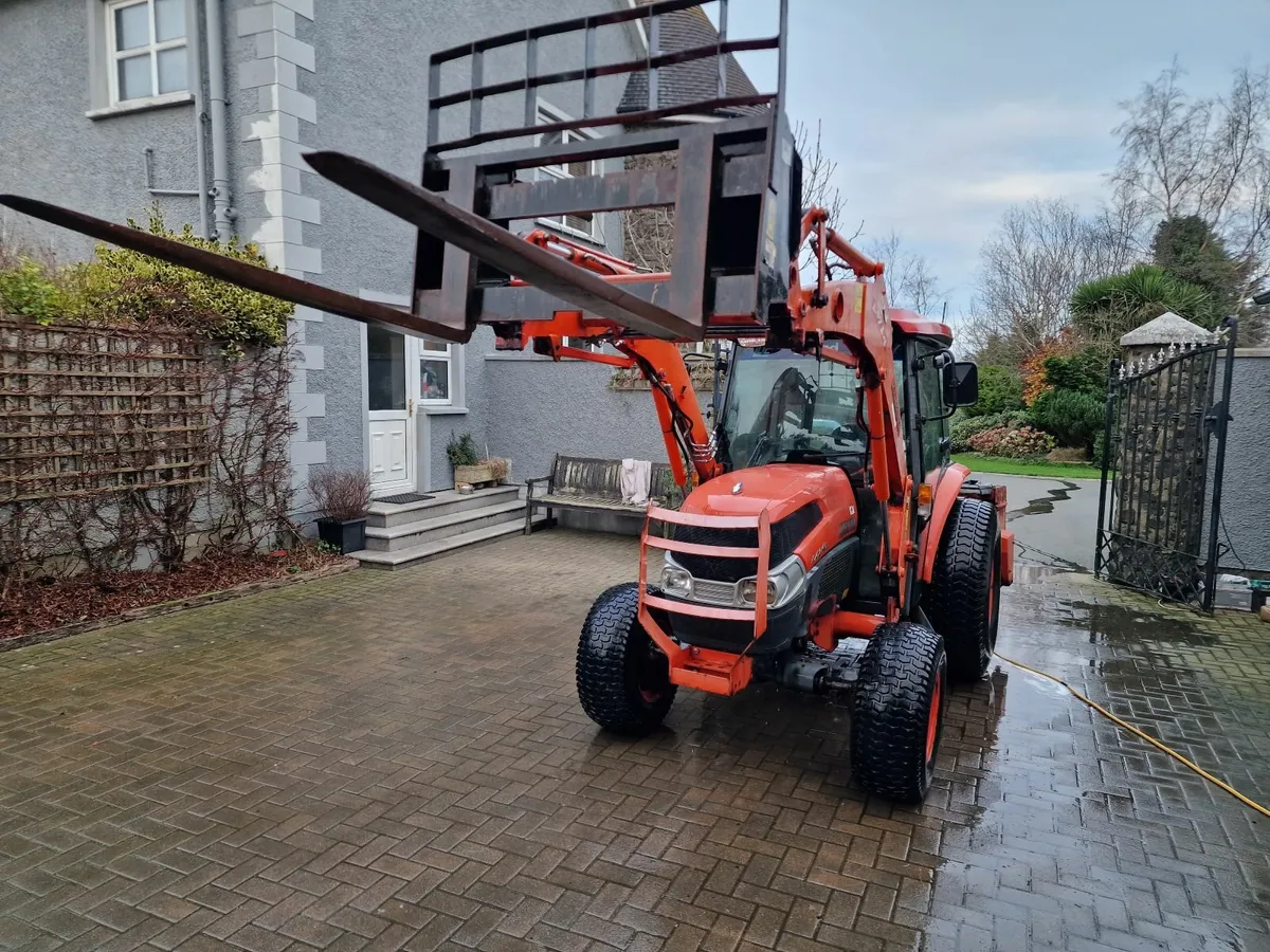 Kubota L4240-II Compact Tractor with Loader - Image 1