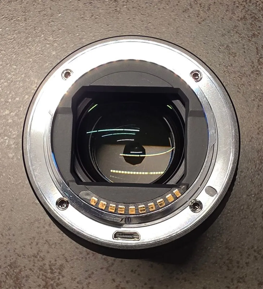 Viltrox 85mm F1.8 Sony FE fit manual focus lens. - Image 3