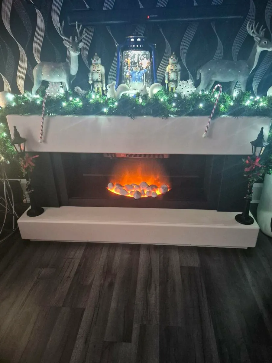 Electric fireplace