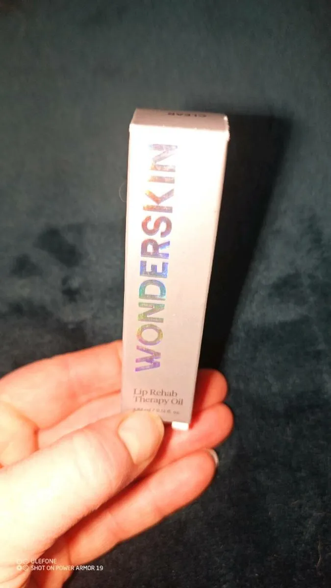 Wonderskin Lip Therapy Oil - Image 1