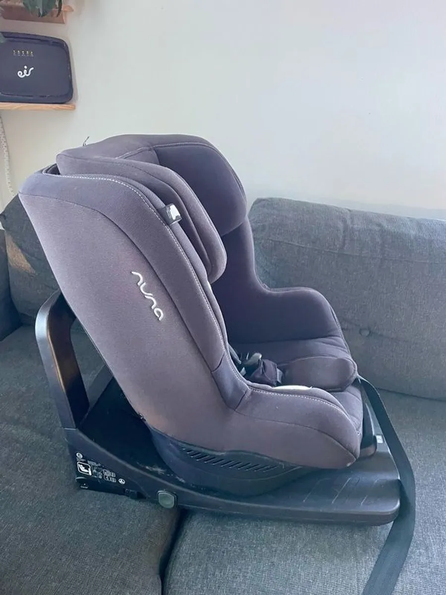 Nuna Rebl car seat - Image 2