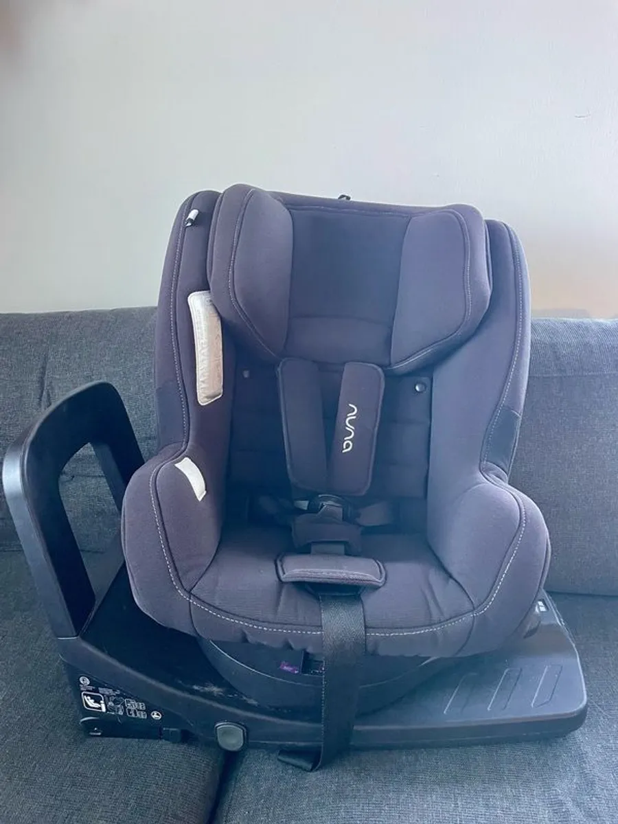 Nuna Rebl car seat - Image 4