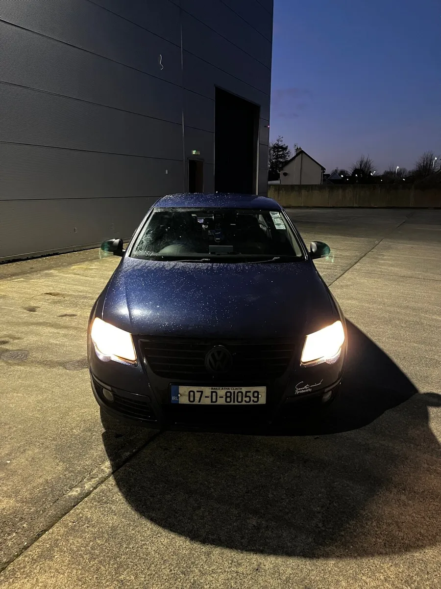 Volkswagen Passat - Image 4