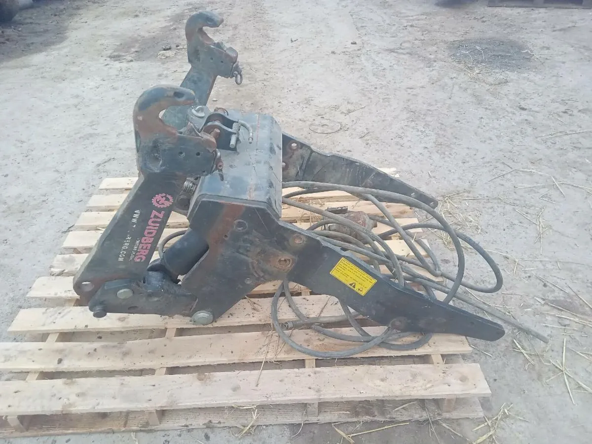 Front linkage - Image 1