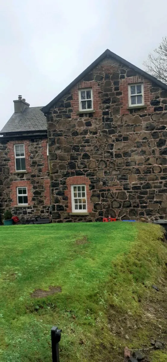 Bangor slates chimney pots floor ridge roof tiles - Image 1